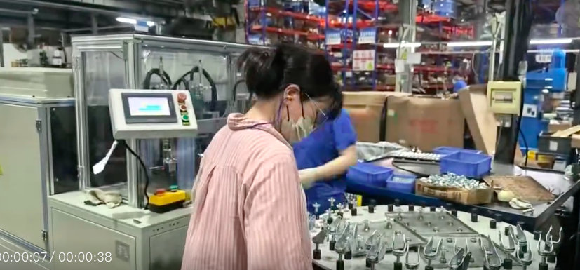 脚轮自动黄油机